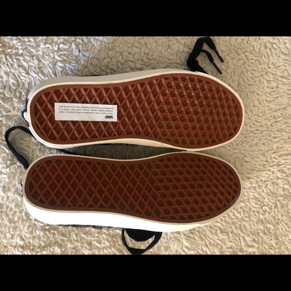 Vans - Picture 12 of 12